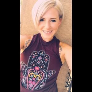 Meet your Posher, Clarissa